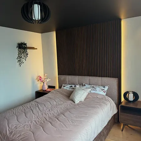 Modern With River View 페르누