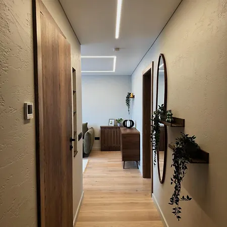 Modern With River View 페르누